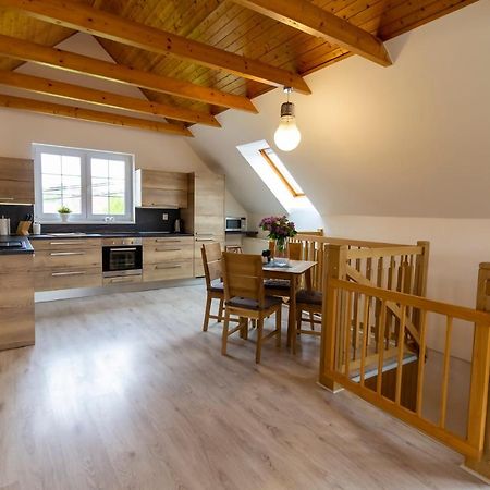 Apartmanovy Dum Vilémovice Buitenkant foto