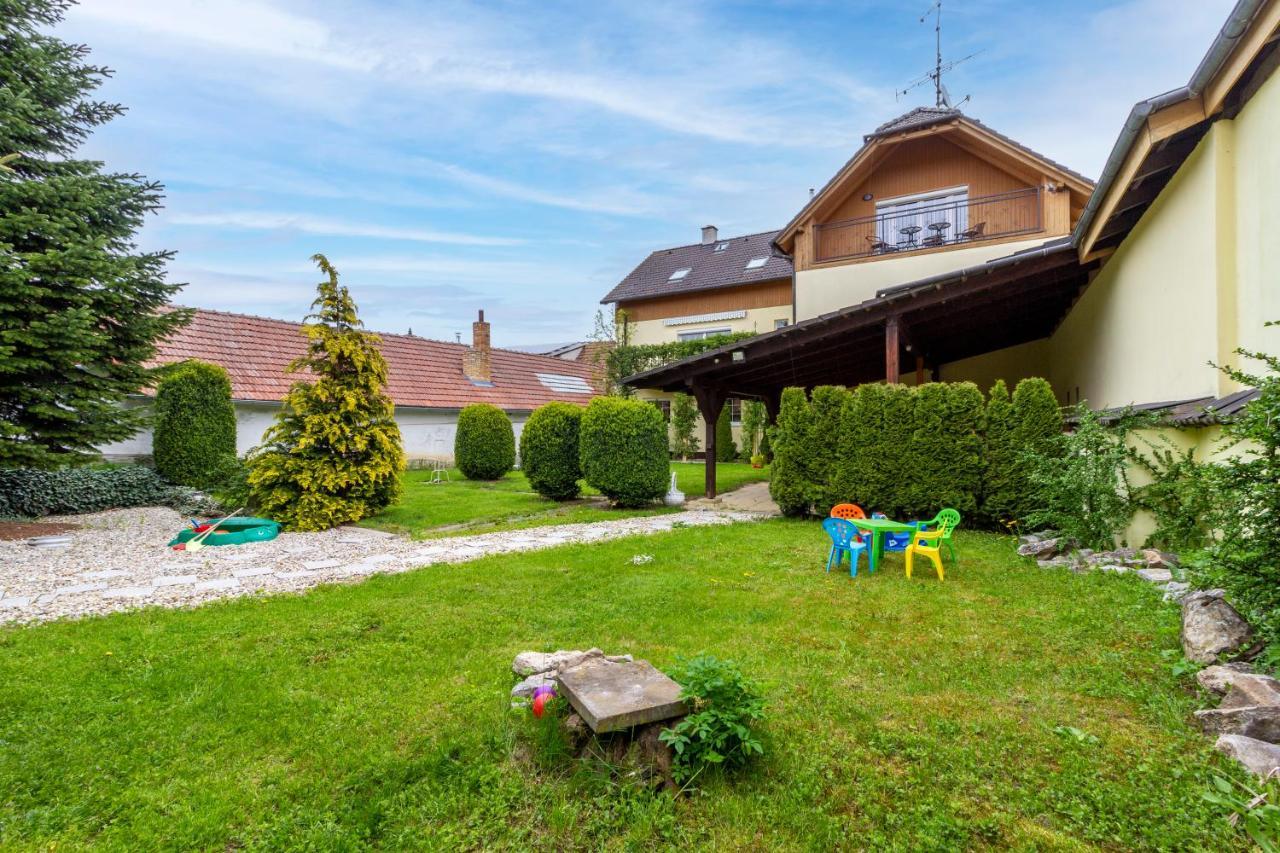 Apartmanovy Dum Vilémovice Buitenkant foto
