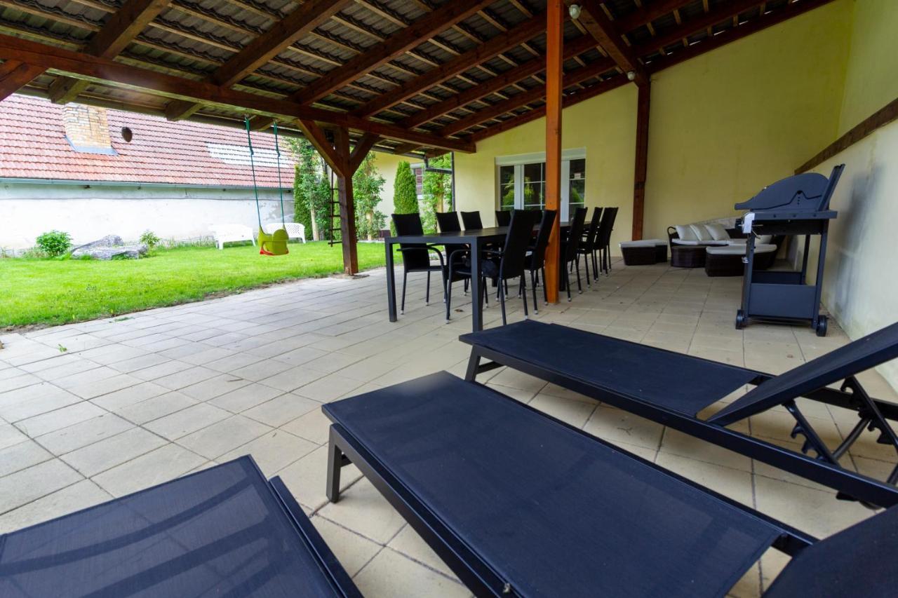 Apartmanovy Dum Vilémovice Buitenkant foto