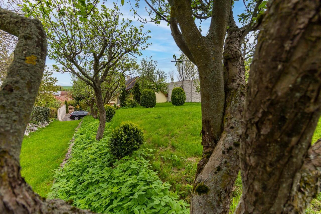 Apartmanovy Dum Vilémovice Buitenkant foto
