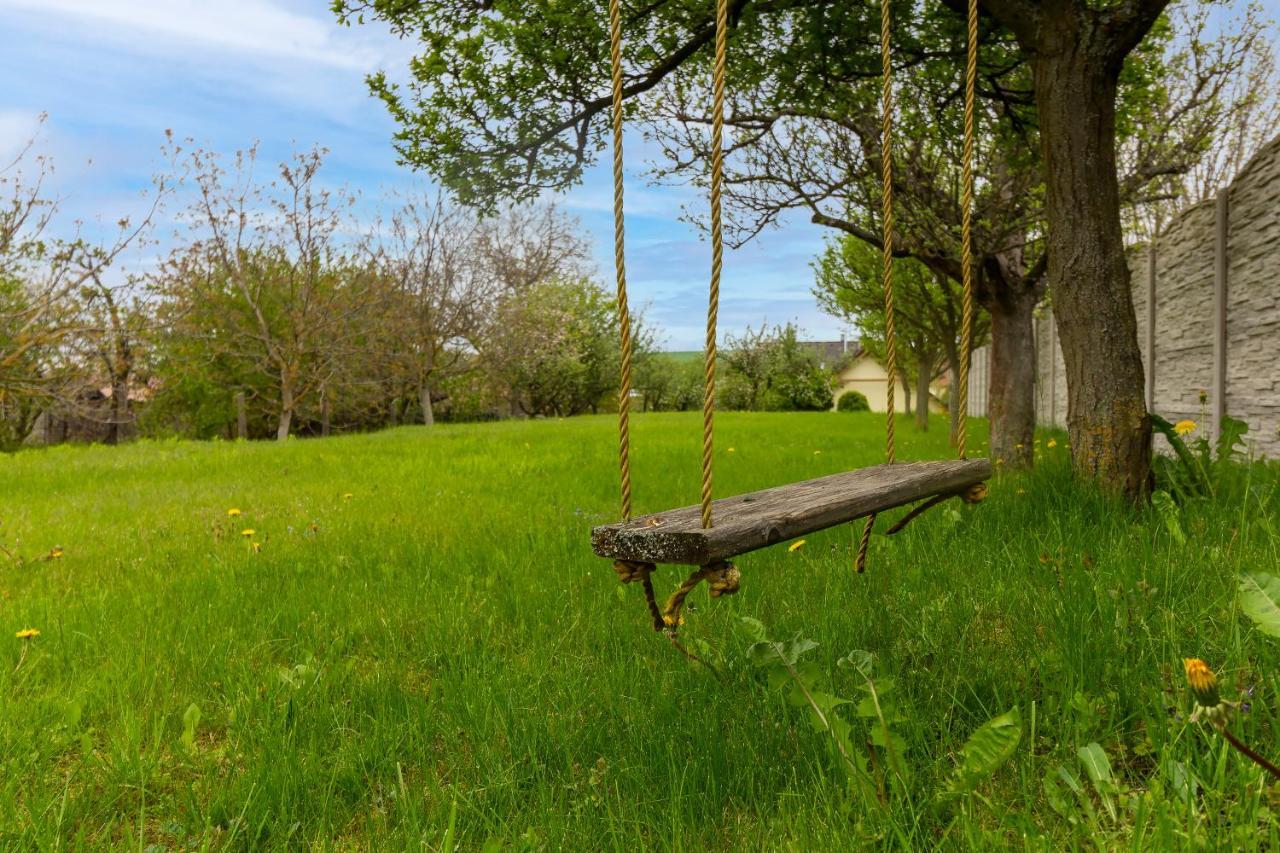Apartmanovy Dum Vilémovice Buitenkant foto