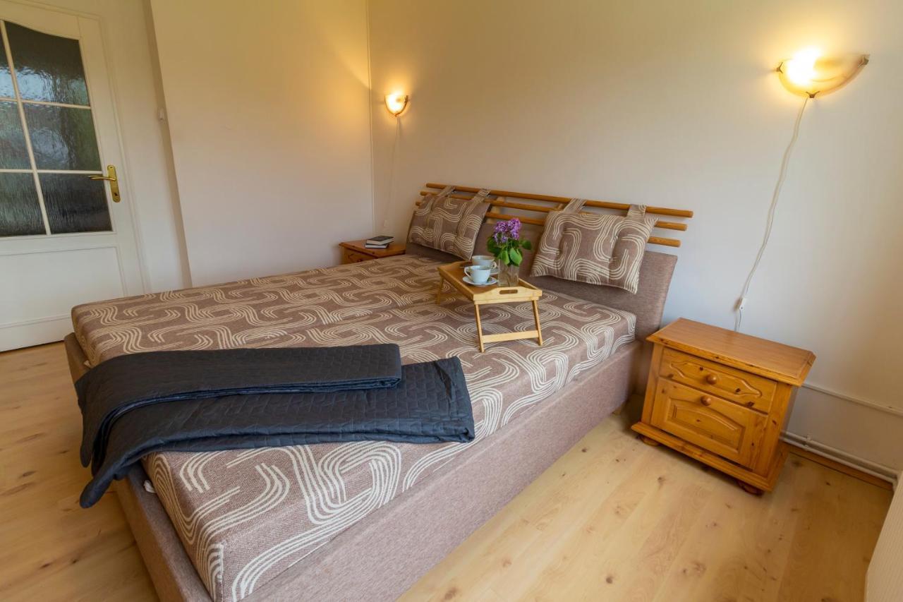 Apartmanovy Dum Vilémovice Buitenkant foto