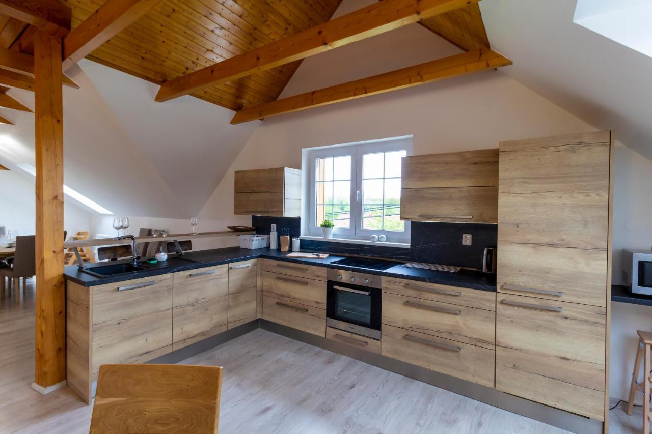 Apartmanovy Dum Vilémovice Buitenkant foto