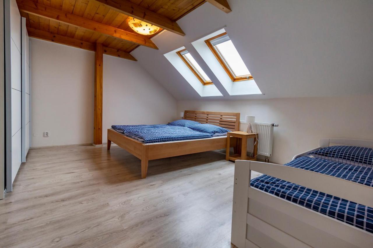 Apartmanovy Dum Vilémovice Buitenkant foto