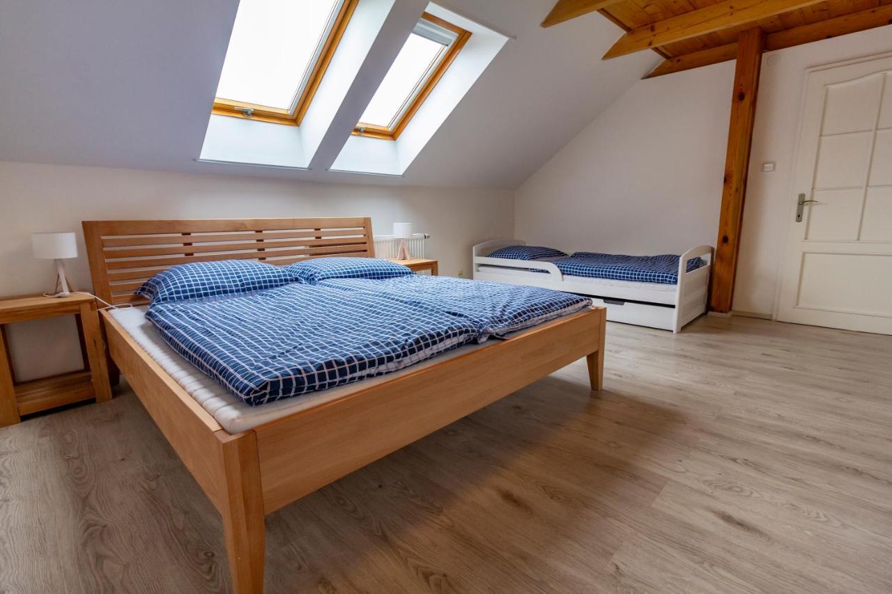 Apartmanovy Dum Vilémovice Buitenkant foto