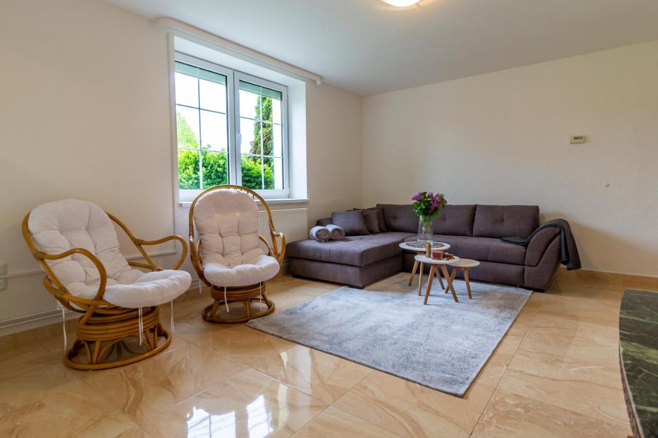 Apartmanovy Dum Vilémovice Buitenkant foto
