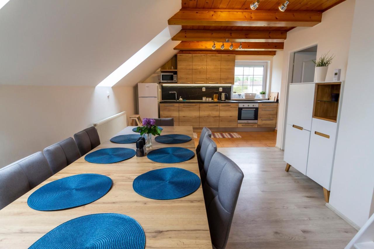 Apartmanovy Dum Vilémovice Buitenkant foto
