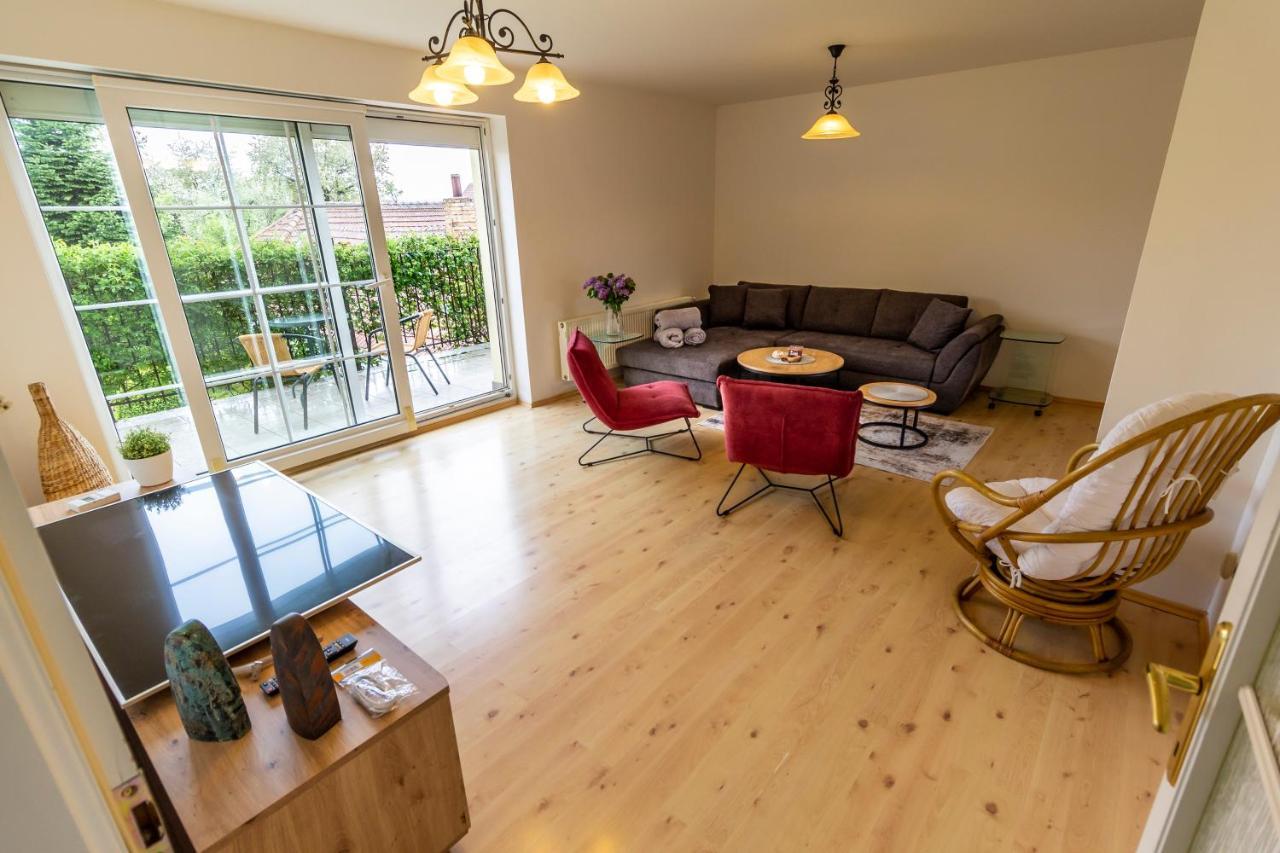 Apartmanovy Dum Vilémovice Buitenkant foto