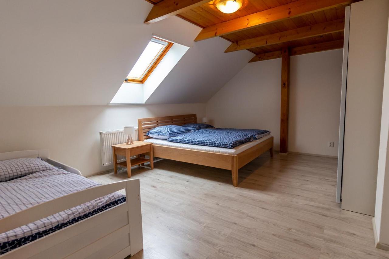Apartmanovy Dum Vilémovice Buitenkant foto