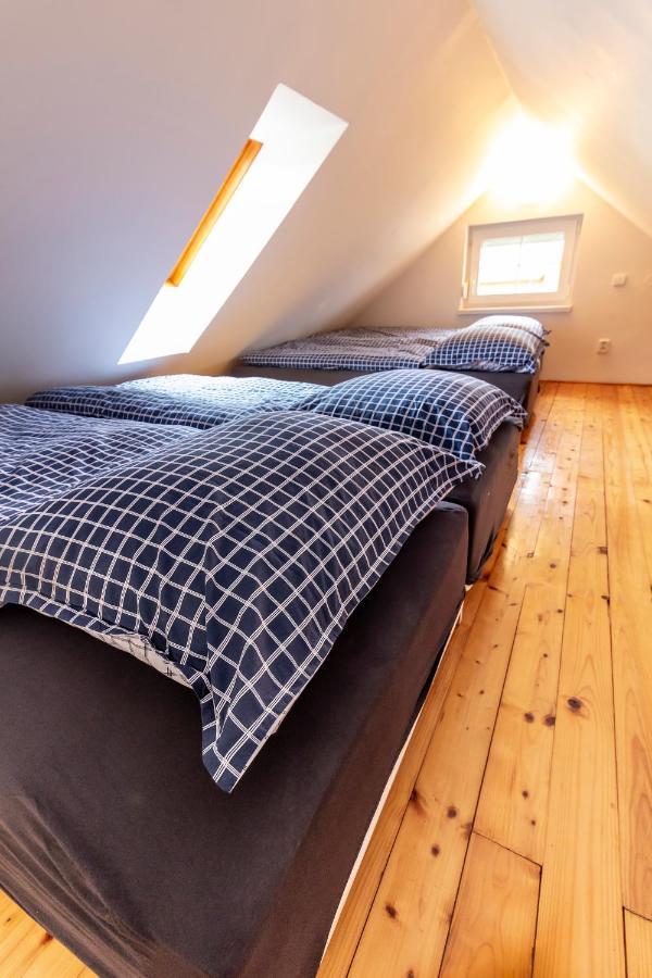 Apartmanovy Dum Vilémovice Buitenkant foto