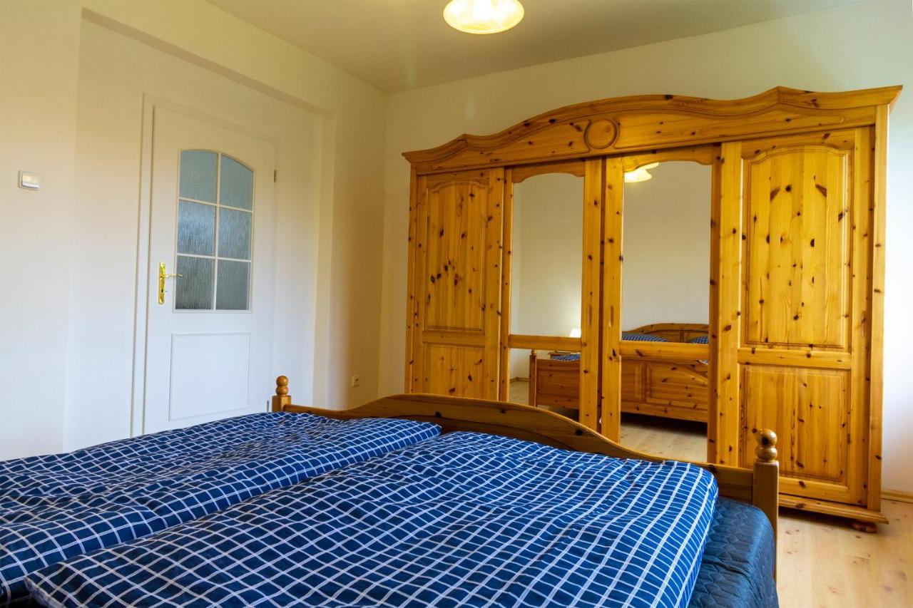 Apartmanovy Dum Vilémovice Buitenkant foto
